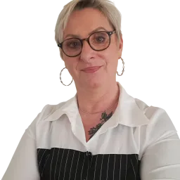 AGNÈS KARPATI